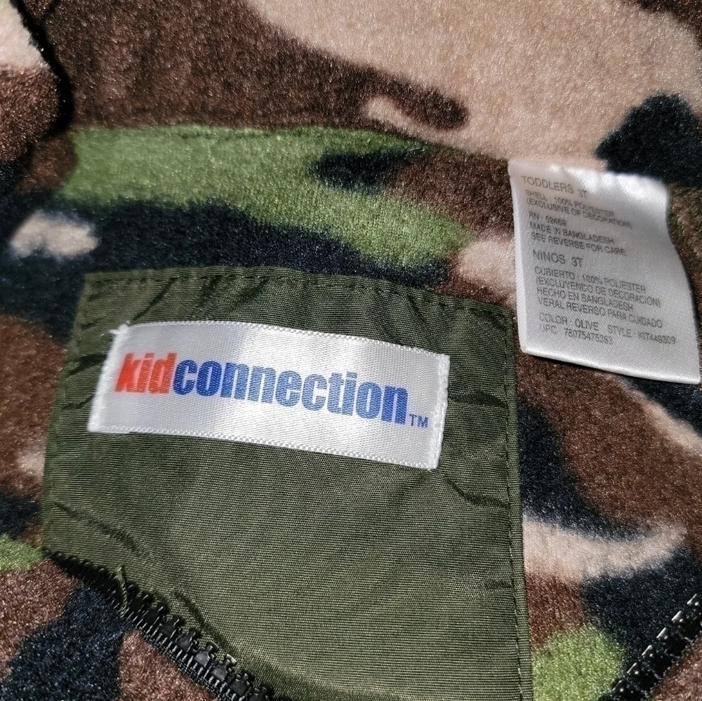 KidConnection camouflage jacket toddler boys size 3T